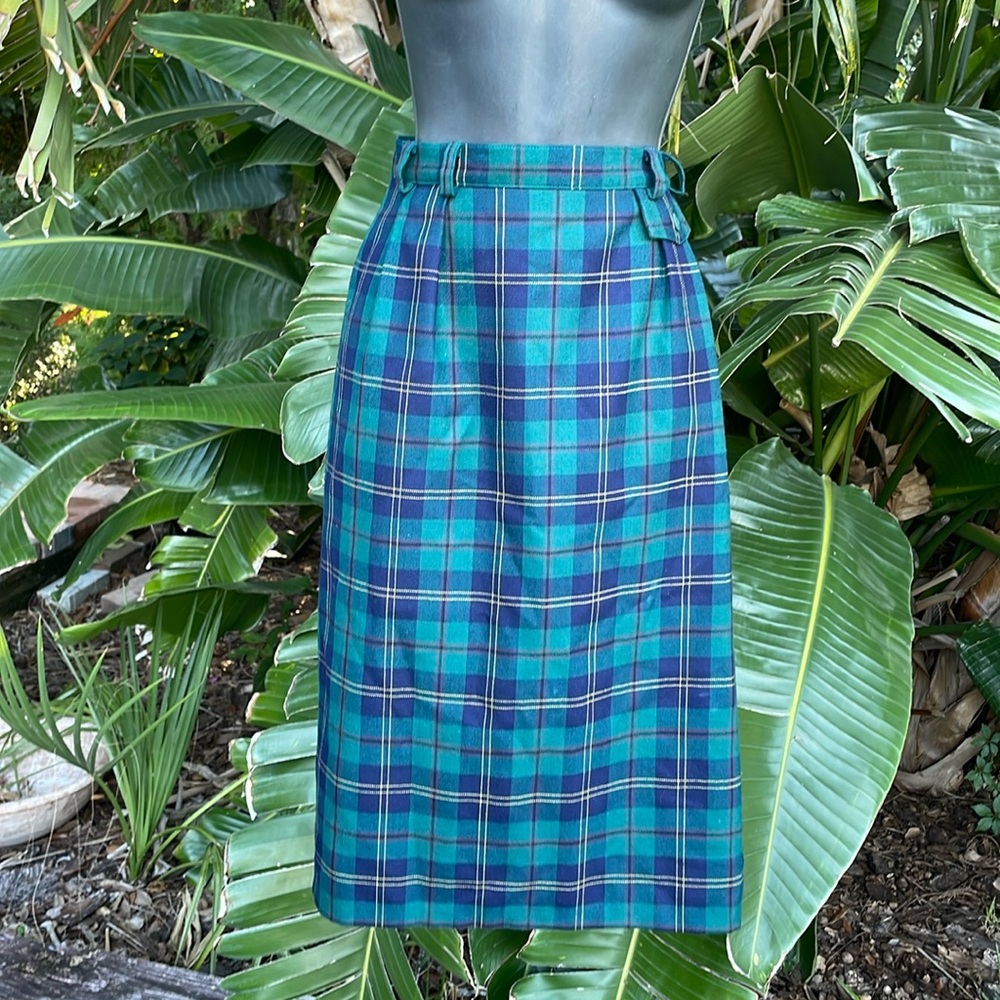Preston and York 100% wool plaid skirt